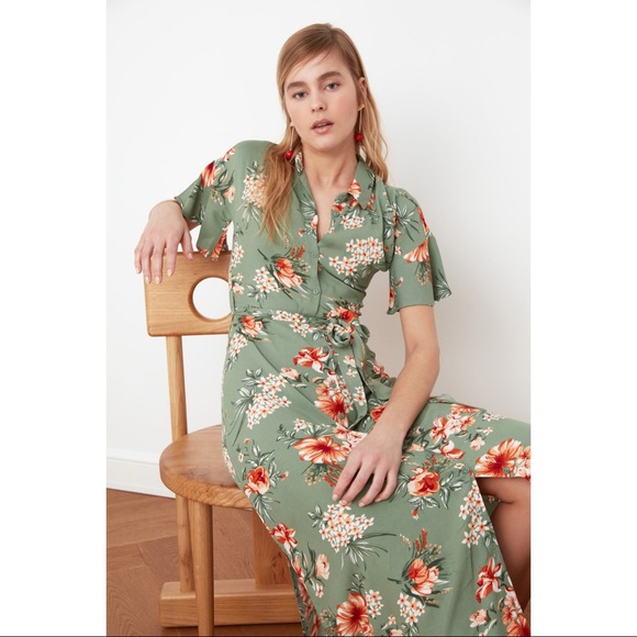 Floral Collar Maxi Short Sleeve Button Down Dress - Picture 3 of 5